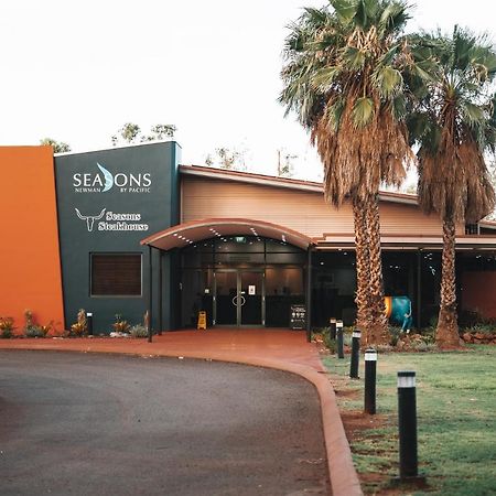 Seasons Hotel Newman Bagian luar foto